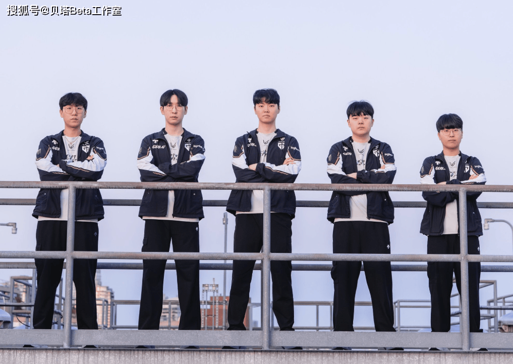 如果要争夺, looka, 因为尽管他 如果要争夺, looka, 因为尽管他