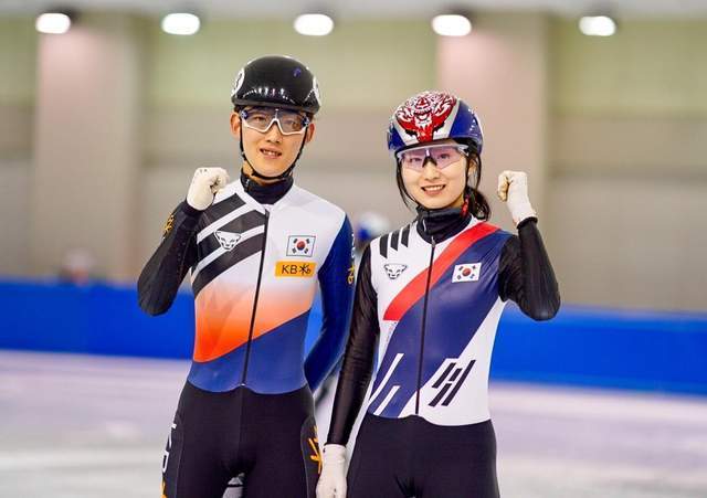 点举行, 所有项目的